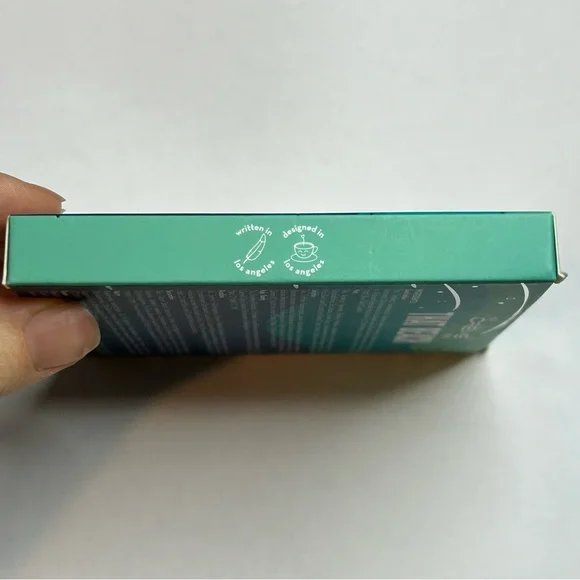 The Crème Shop That Beach Eyeshadow Palette - Picture 5 of 8